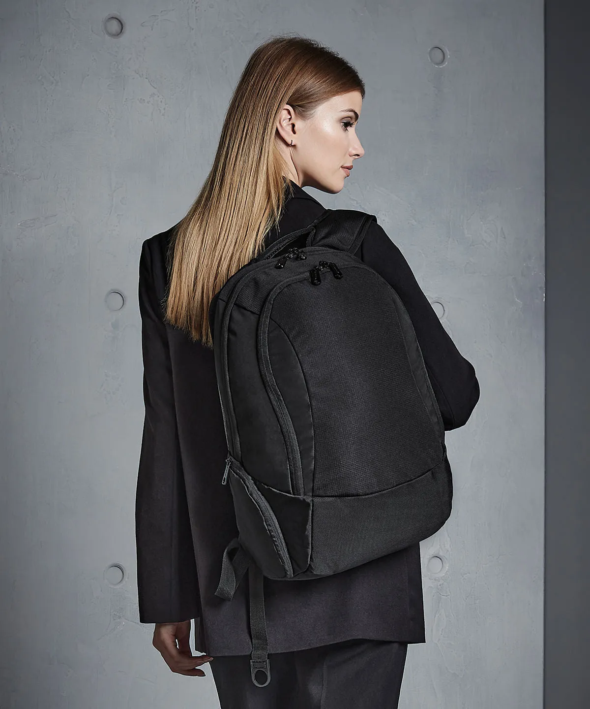 Black - Vessel™ slimline laptop backpack